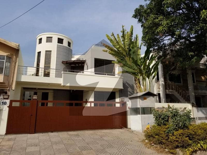 Beautiful House Is Available For Rent In F-6