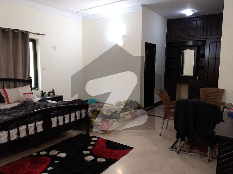 Upper portion available for rent in f, 11