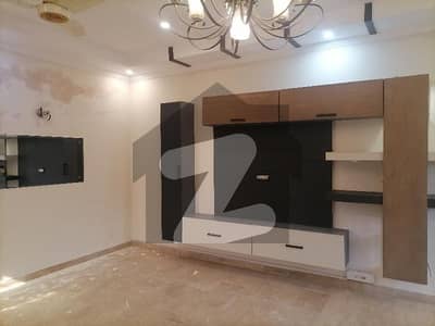 20 Marla Upper Portion Up For Rent In DHA Phase 6 Block N