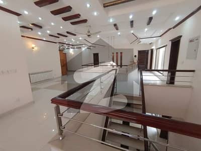 1 kanal house for rent in Dha lahore