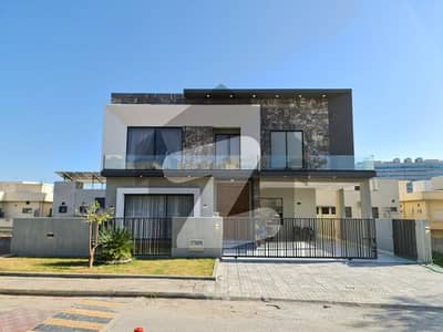 5 Bedroom - 1 Kanal - Modern Straight Line - Designer - Single Unit - House For Sale