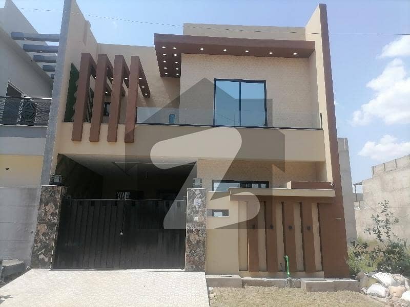 5 Marla House For sale In Model City 1 - Block E Faisalabad