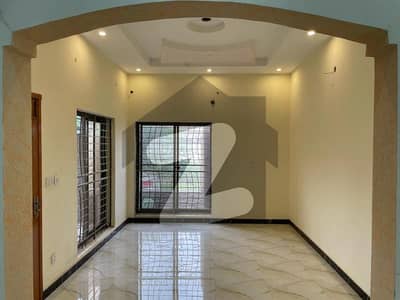 8 Marla Lower Portion For Rent in High Court Phase 2