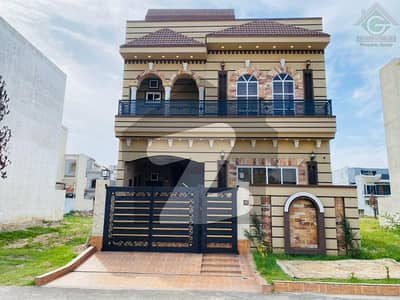 Triple Storey House 5 Marla Facing Theme Park In FF Block For Sale
