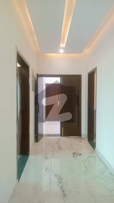 عسکری 11 عسکری,لاہور میں 4 کمروں کا 12 مرلہ فلیٹ 98.0 ہزار میں کرایہ پر دستیاب ہے۔