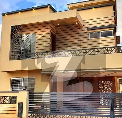 10 Marla Hot Location House For Sale In Gulmohar Block Bahria Town Lahore