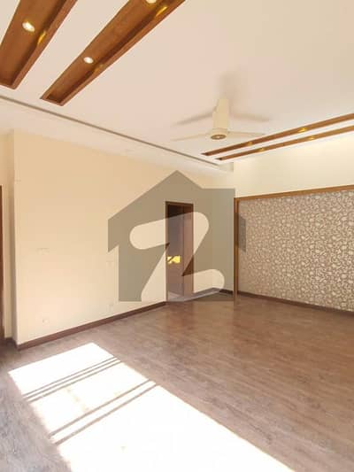 1 Kanal Full House Available For Rent In DHA Phase 5 Lahore