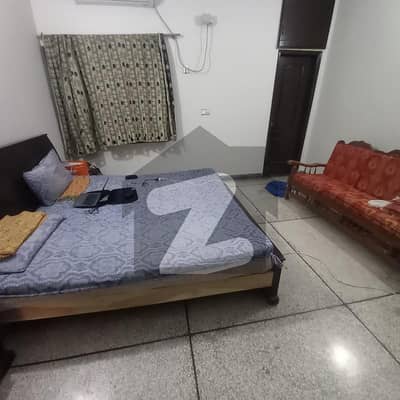 عامر ٹاؤن ہربنس پورہ,لاہور میں 2 کمروں کا 10 مرلہ مکان 2.8 کروڑ میں برائے فروخت۔