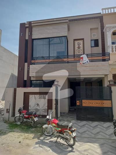پیراگون سٹی ۔ وُوڈز بلاک پیراگون سٹی,لاہور میں 3 کمروں کا 5 مرلہ مکان 2.3 کروڑ میں برائے فروخت۔