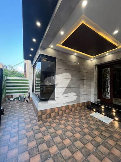 10 MARLA BRAND NEW VIP Luxury Modern Stylish Latest Accommodation Double Storey House Available For Sale In Faisal Town, Lahore With Original Pics Owner Built House.