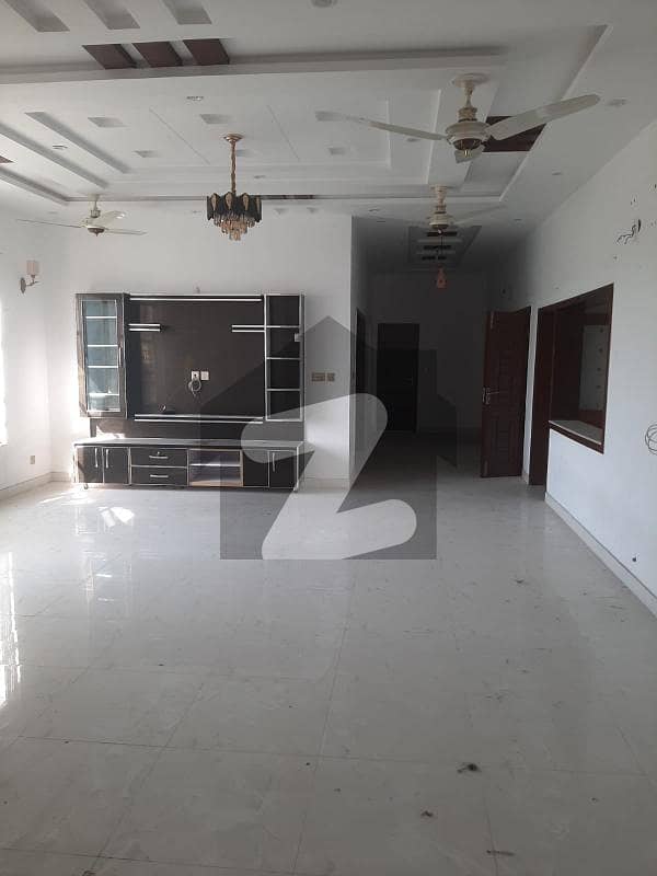 10 Marla Upper Portion Is Available For Rent At A Very Reasonable Price In Jubilee Town Lahore