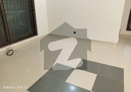 10 Marla 3 bed House is Available for sale in askari 11 Lahore
