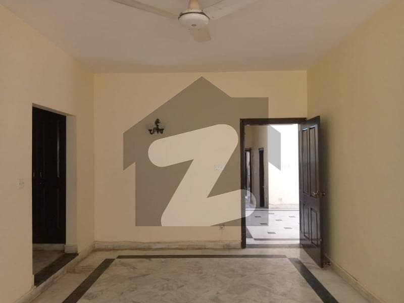 3200 Square Feet Lower Portion In Only Rs 130000