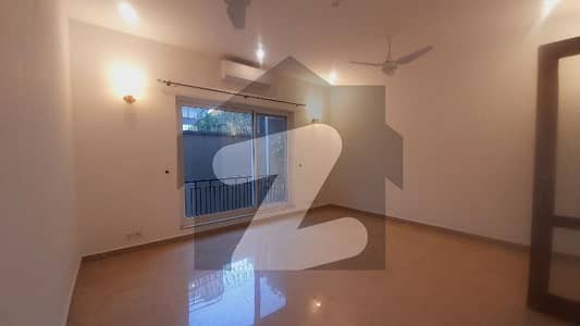Stunning 5-Bedroom Home For Rent Modern Elegance In F-6 Islamabad - Experience Luxury Living In The Heart Of The Capital!