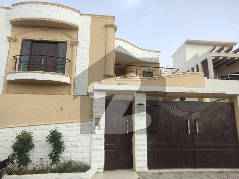 Khayabane Shahbaz Owner Built Design 500 yards well Maintained Bungalow For Sale Dha Phase 6