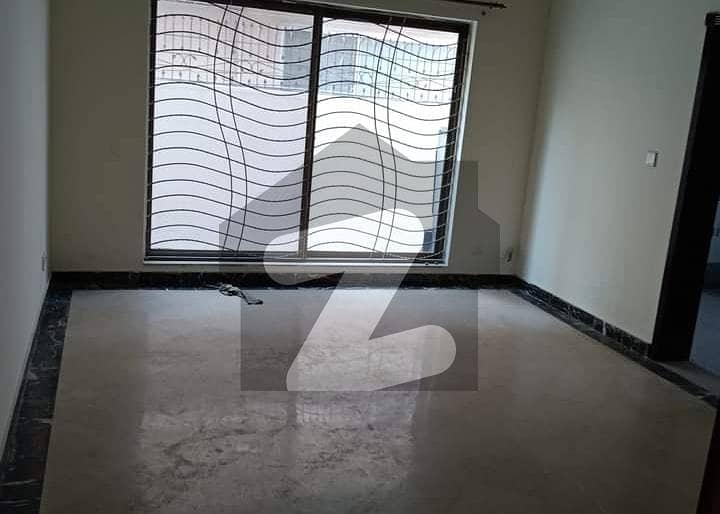 10 Marla upper Portion Available For Rent In DHA phase 6 Lahore