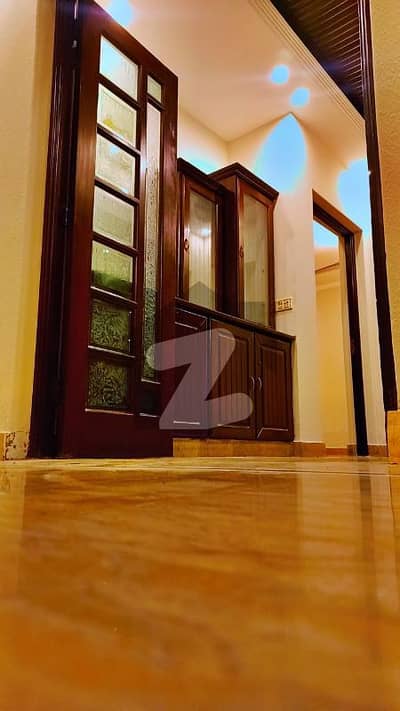 One Kanal Beautiful Luxurious Full House For Rent in DHA Phase 3 Lahore