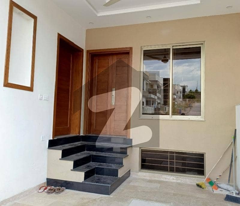 Bahria Enclave 5 Marla Open Basement Available For Rent