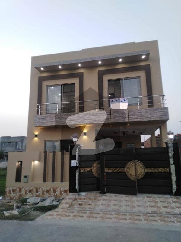 Brand New Beautiful Modern Style Lavish House , Near To Commercial Market ,Near To Carrefour , Near To Facing Park , Near To Main Boulevard , Golden opportunity Top Location