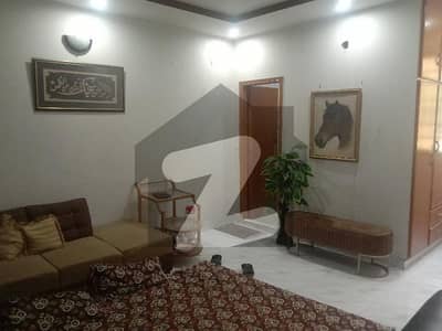 علامہ اقبال ٹاؤن لاہور میں 3 کمروں کا 10 مرلہ بالائی پورشن 65.0 ہزار میں کرایہ پر دستیاب ہے۔