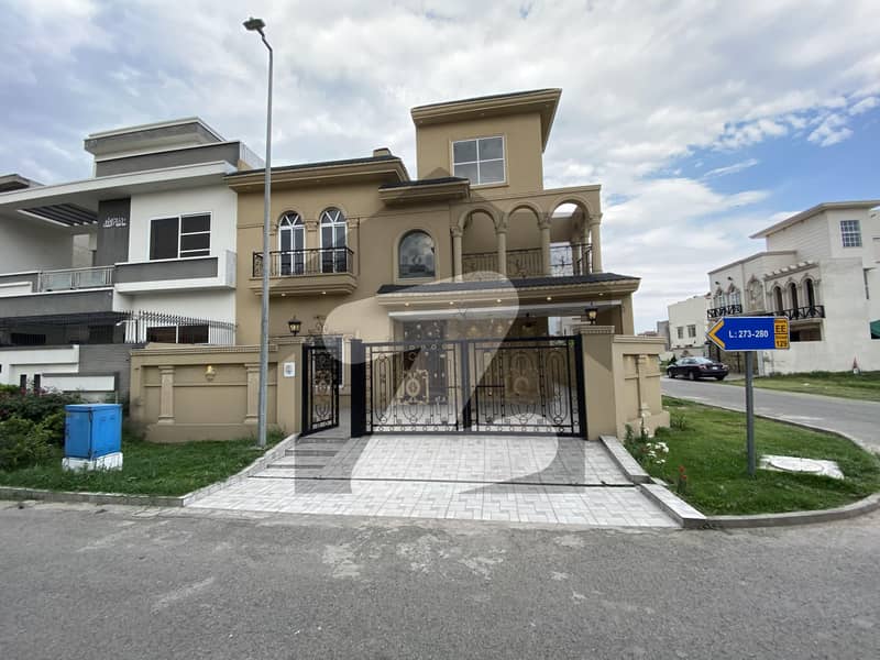 11 Marla Corner House Available For Sale EE Block In City Housing Gujranwala