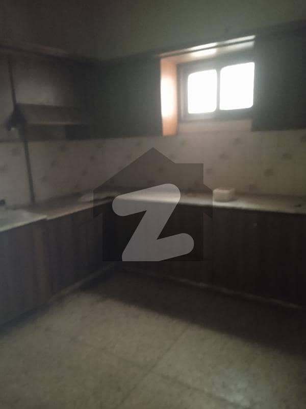 280 square yard first floor well maintain