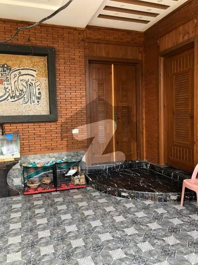 ماڈل سٹی ون کینال روڈ,فیصل آباد میں 5 کمروں کا 8 مرلہ مکان 3.25 کروڑ میں برائے فروخت۔