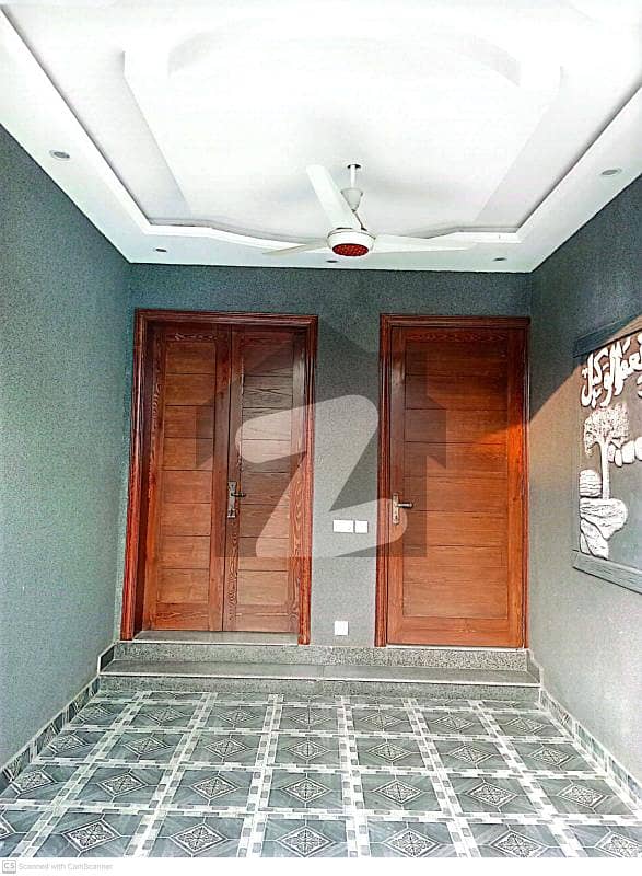 بحریہ ٹاؤن ۔ بلاک اے اے بحریہ ٹاؤن سیکٹرڈی,بحریہ ٹاؤن,لاہور میں 3 کمروں کا 5 مرلہ مکان 2.1 کروڑ میں برائے فروخت۔