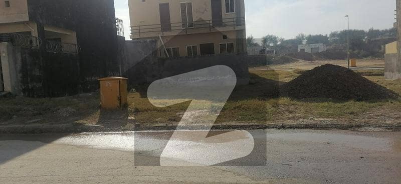 5 Residential Boulevard Plot Available For Sale In E-3 Block Bahria Town
