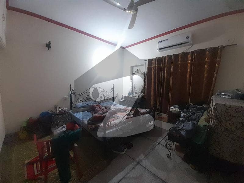ڈی ایچ اے فیز 4 ڈیفنس (ڈی ایچ اے),لاہور میں 6 کمروں کا 1 کنال مکان 5.3 کروڑ میں برائے فروخت۔