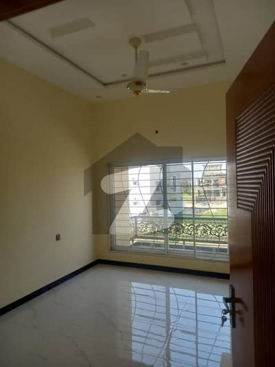 1000 Yards Bungalow For Rent Near Khy Badar West Open At Most Prime Location