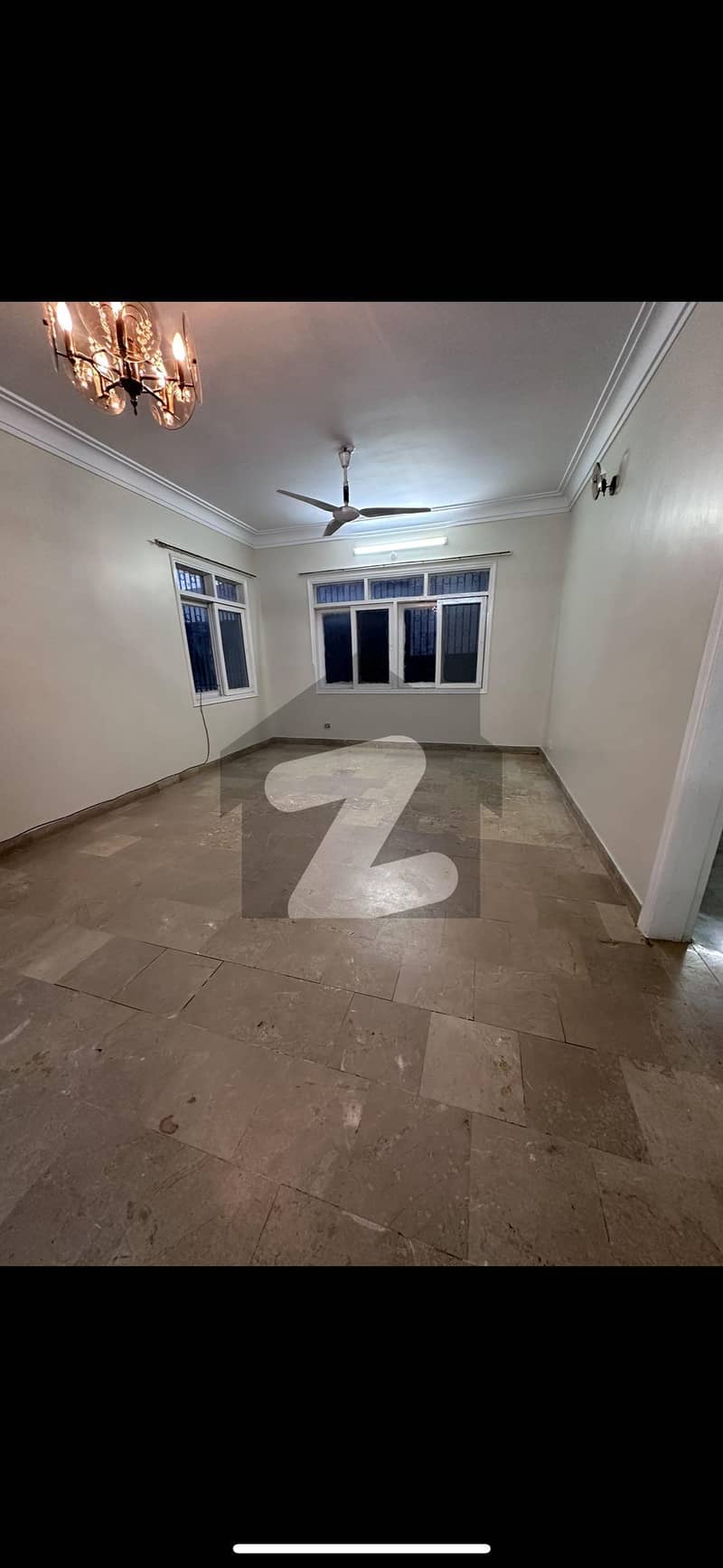Here You Find Your Best Portion And Lives In Premium Block Of Gulshan E Iqbal 1st Floor Portion Having 3 Bed Drawing Dinning Well Maintain Neat &Amp; Clean West Open For Residential Rent.