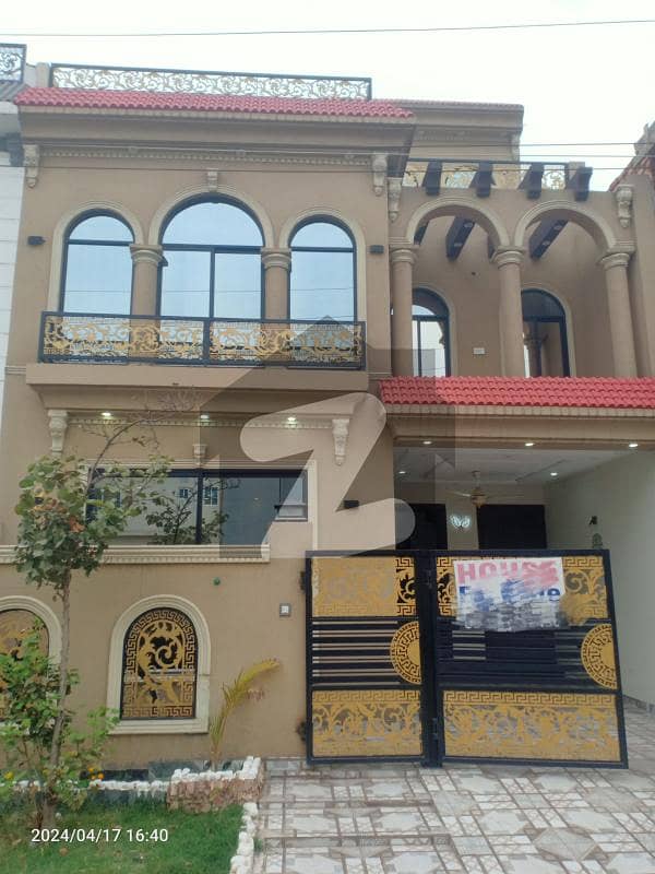 5 Marla Brand New Ideal Location House For Sale in Tulip Extension Block Park View City Lahore