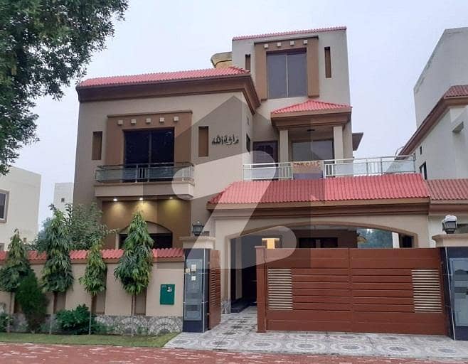 10 MARLA USED BEAUTIFUL HOUSE FOR SALE IN JASMINE BLOCK BAHRIA TOWN LAHORE
