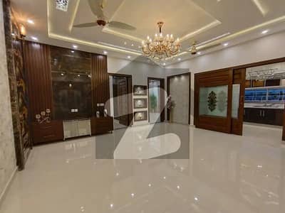 بحریہ ٹاؤن رفیع بلاک بحریہ ٹاؤن سیکٹر ای,بحریہ ٹاؤن,لاہور میں 2 کمروں کا 10 مرلہ زیریں پورشن 55.0 ہزار میں کرایہ پر دستیاب ہے۔