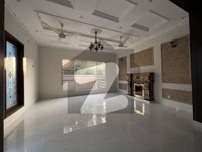 واپڈا ٹاؤن لاہور میں 5 کمروں کا 1 کنال مکان 5.0 کروڑ میں برائے فروخت۔