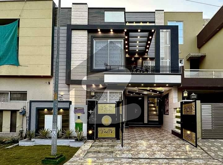 Luxurious Designer 5 Marla Brand New House For Rent In Bahria Town Lahore