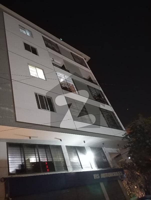 پی ای سی ایچ ایس بلاک 2 پی ای سی ایچ ایس,جمشید ٹاؤن,کراچی میں 3 کمروں کا 7 مرلہ فلیٹ 3.75 کروڑ میں برائے فروخت۔