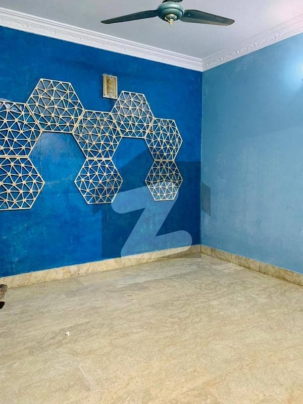 نارتھ ناظم آباد ۔ بلاک اے نارتھ ناظم آباد,کراچی میں 3 کمروں کا 8 مرلہ بالائی پورشن 65.0 ہزار میں کرایہ پر دستیاب ہے۔