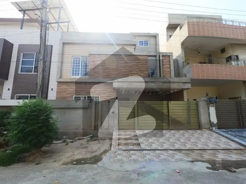 10 Marla House In Nespak Housing Society Phase 3 - Block B Is Available For Sale