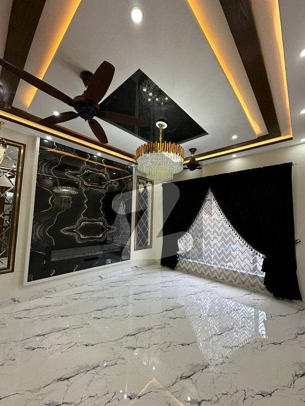 بحریہ ٹاؤن سیکٹر B بحریہ ٹاؤن,لاہور میں 3 کمروں کا 1 کنال بالائی پورشن 75.0 ہزار میں کرایہ پر دستیاب ہے۔