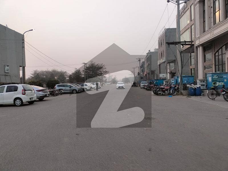 پیراگون سٹی - امپیریل 2 بلاک پیراگون سٹی,لاہور میں 1 کنال رہائشی پلاٹ 3.1 کروڑ میں برائے فروخت۔