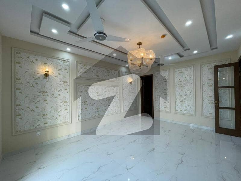 ڈی ایچ اے فیز 6 ڈیفنس (ڈی ایچ اے),لاہور میں 5 کمروں کا 1 کنال مکان 12.0 کروڑ میں برائے فروخت۔