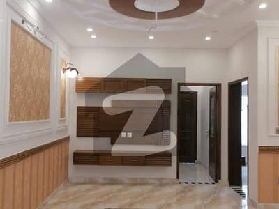 Upper Portion Of 10 Marla Available For rent In Gulshan-e-Ravi - Block G