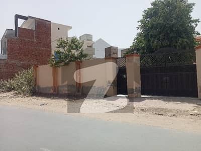 حسن کالونی رحیم یار خان میں 7 کمروں کا 1 کنال مکان 4.0 کروڑ میں برائے فروخت۔