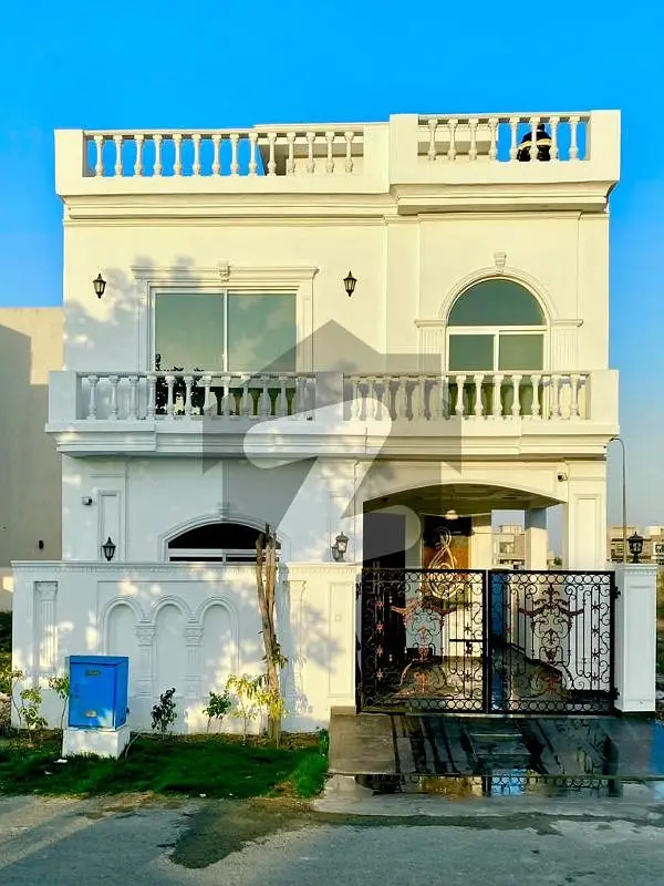 5-Marla Marvelous Design Luxury Villa For Sale In DHA Lahore