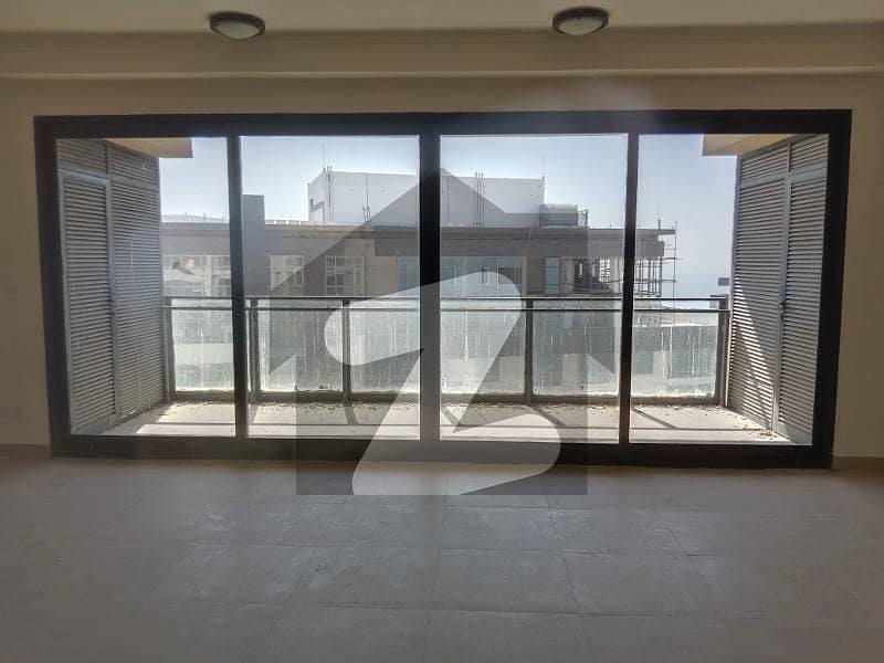 EMAAR PROPER SEA FACING 4 BED AVALIABLE FOR RENT.