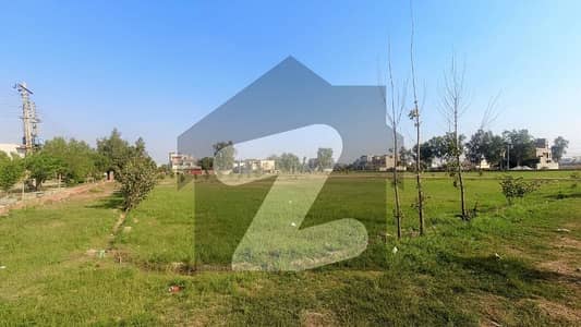 5 Marla Residential Plot for sale in Attractive Location -Kashmir Block