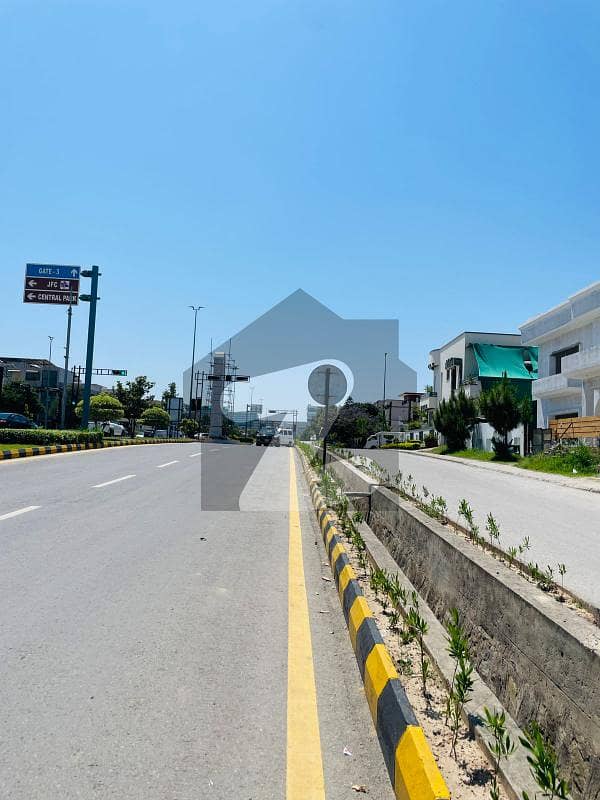 Ideal location one kanel plot for sale on Iqbal Blvd