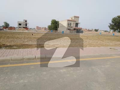 2 Marla Commercial Plot For Sale In D ExtentionBlock Bahria Orchard